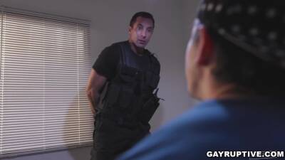 Jack Hunter - Nick Capra - Please officer don't put your dick too hard - boyfriendtv.com