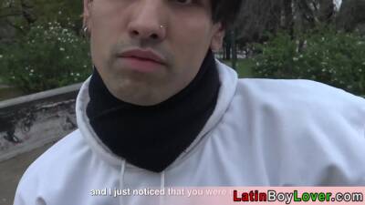 Amateur latin skater Leo accepting a strangers offer - boyfriendtv.com