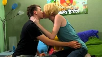 Videos porn boy gay teen Evan Darling comes home with - drtuber.com