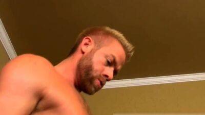 Young school gay sex When hunky Christopher misplaces his - drtuber.com